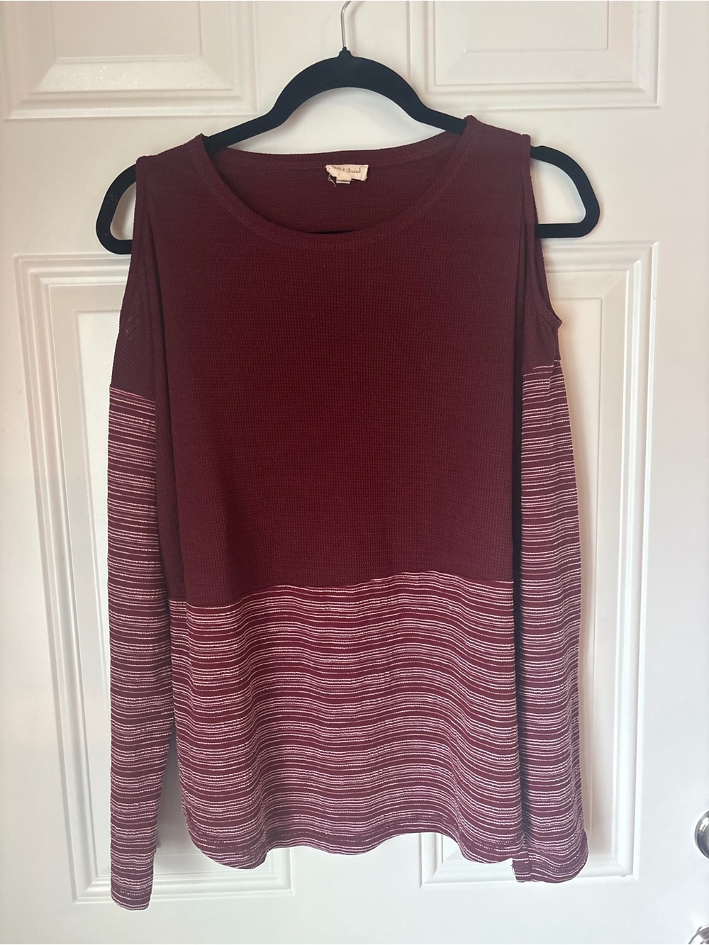Hem & Thread Maroon Cold-Shoulder Knit Top